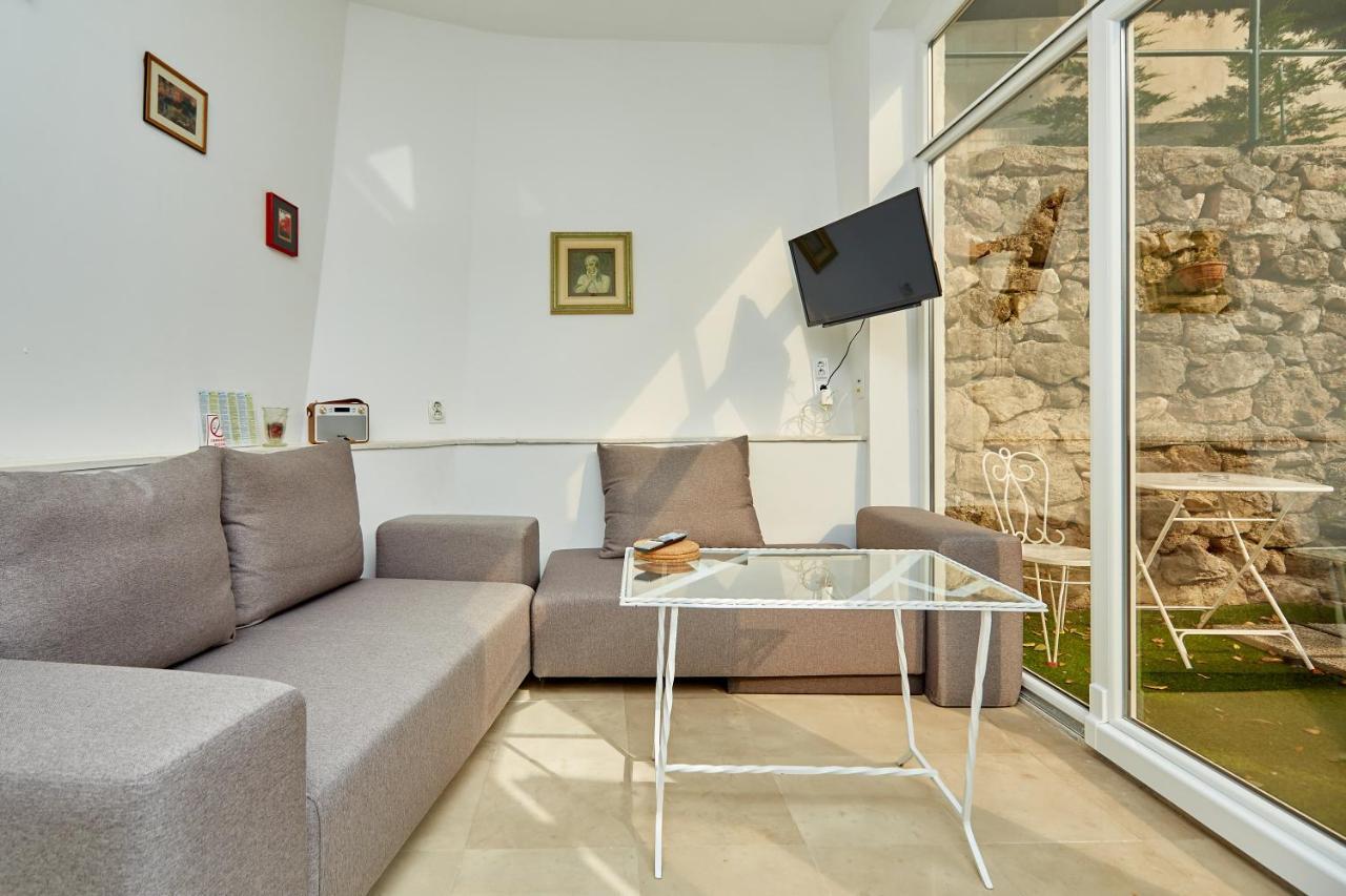 Ahava Villa